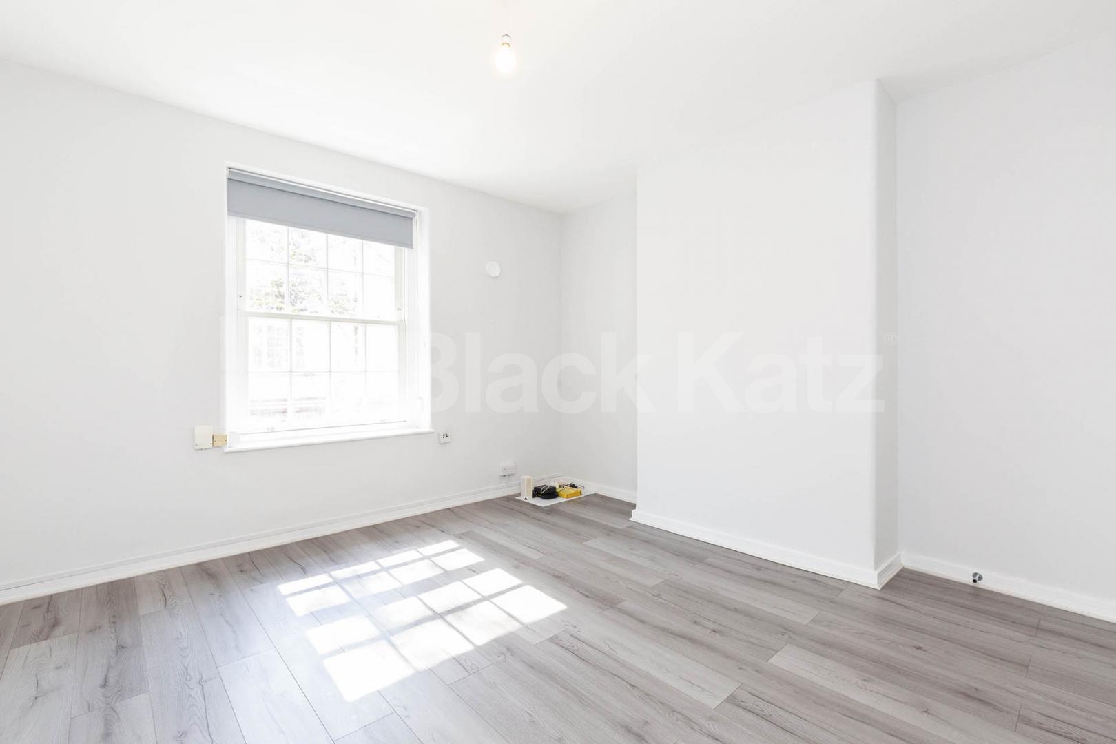 Newly refurbished one bed minutes to Euston, UCL and UCH Phoenix Road, Camden / Euston